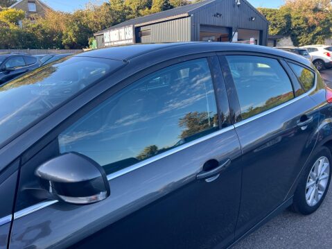 Ford Focus 1.0T EcoBoost Titanium Auto Euro 6 (s/s) 5dr 15