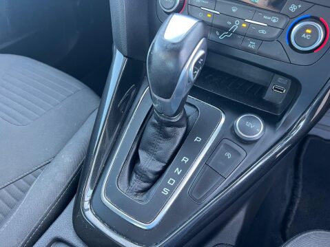 Ford Focus 1.0T EcoBoost Titanium Auto Euro 6 (s/s) 5dr 31