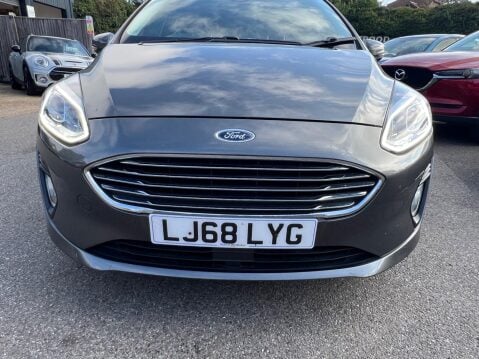 Ford Fiesta 1.1 Ti-VCT Zetec Euro 6 (s/s) 5dr 9