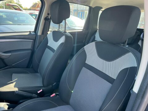 Dacia Duster 1.2 TCe Laureate Euro 6 (s/s) 5dr 13