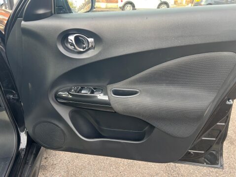 Nissan Juke 1.6 Acenta Premium XTRON Euro 6 5dr 29