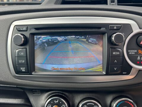 Toyota Yaris 1.33 Dual VVT-i SR Euro 5 3dr 30