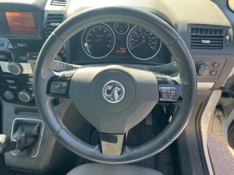 Vauxhall Zafira 1.6 16V Exclusiv Euro 5 5dr 11