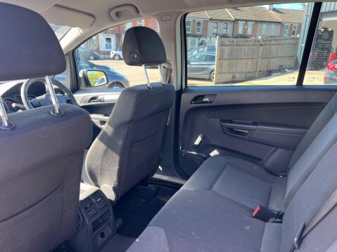 Vauxhall Zafira 1.6 16V Exclusiv Euro 5 5dr 15
