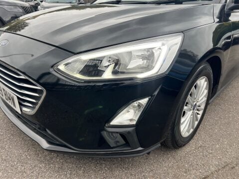 Ford Focus 1.0T EcoBoost Titanium Auto Euro 6 (s/s) 5dr 10
