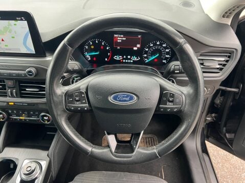 Ford Focus 1.0T EcoBoost Titanium Auto Euro 6 (s/s) 5dr 15