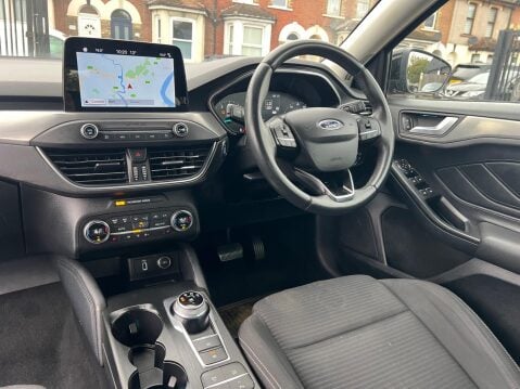 Ford Focus 1.0T EcoBoost Titanium Auto Euro 6 (s/s) 5dr 18