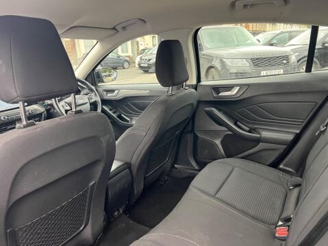 Ford Focus 1.0T EcoBoost Titanium Auto Euro 6 (s/s) 5dr 21