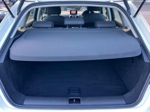 BMW 1 Series 1.5 118i SE Euro 6 (s/s) 5dr 31