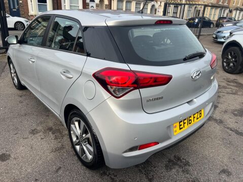 Hyundai i20 1.2 Blue Drive SE Euro 6 (s/s) 5dr 4