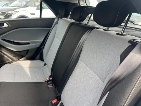 Hyundai i20 1.2 Blue Drive SE Euro 6 (s/s) 5dr 28