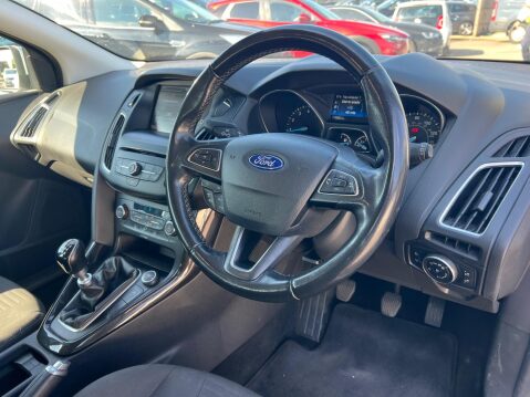 Ford Focus 1.0T EcoBoost Titanium Euro 6 (s/s) 5dr 12