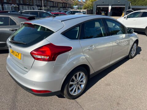 Ford Focus 1.0T EcoBoost Titanium Euro 6 (s/s) 5dr 6