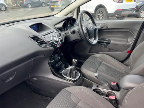 Ford Fiesta 1.0T EcoBoost Titanium Euro 5 (s/s) 5dr 17