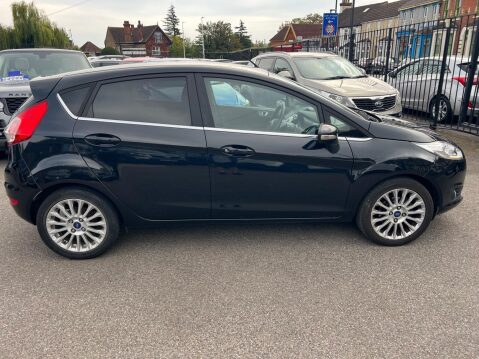 Ford Fiesta 1.0T EcoBoost Titanium Euro 5 (s/s) 5dr 7