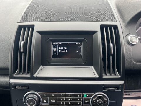 Land Rover Freelander 2 2.2 TD4 Black and White 4WD Euro 5 (s/s) 5dr 35