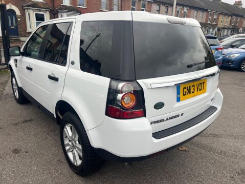 Land Rover Freelander 2 2.2 TD4 Black and White 4WD Euro 5 (s/s) 5dr 4