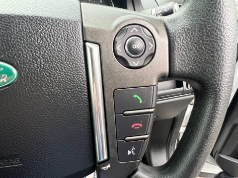 Land Rover Freelander 2 2.2 TD4 Black and White 4WD Euro 5 (s/s) 5dr 24