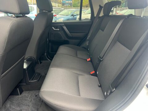 Land Rover Freelander 2 2.2 TD4 Black and White 4WD Euro 5 (s/s) 5dr 30