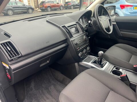 Land Rover Freelander 2 2.2 TD4 Black and White 4WD Euro 5 (s/s) 5dr 26