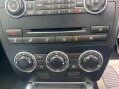 Land Rover Freelander 2 2.2 TD4 Black and White 4WD Euro 5 (s/s) 5dr 37