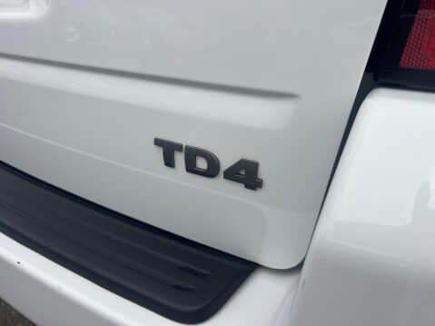 Land Rover Freelander 2 2.2 TD4 Black and White 4WD Euro 5 (s/s) 5dr 19