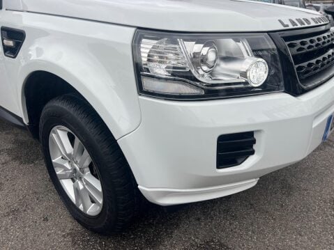 Land Rover Freelander 2 2.2 TD4 Black and White 4WD Euro 5 (s/s) 5dr 12