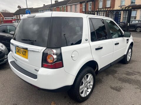 Land Rover Freelander 2 2.2 TD4 Black and White 4WD Euro 5 (s/s) 5dr 6