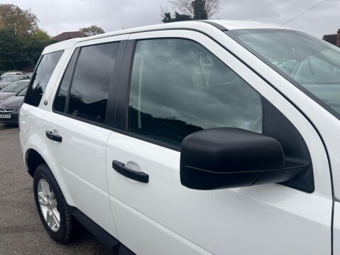 Land Rover Freelander 2 2.2 TD4 Black and White 4WD Euro 5 (s/s) 5dr 14