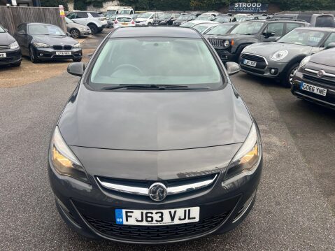 Vauxhall Astra 1.6 16v Exclusiv Auto Euro 5 5dr 2