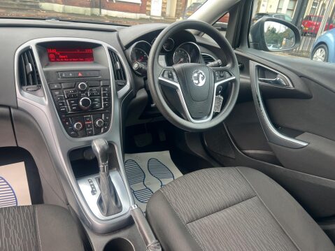 Vauxhall Astra 1.6 16v Exclusiv Auto Euro 5 5dr 22