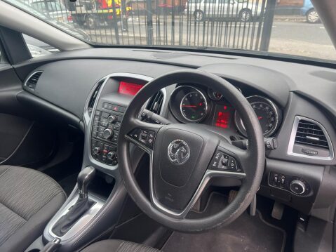 Vauxhall Astra 1.6 16v Exclusiv Auto Euro 5 5dr 7