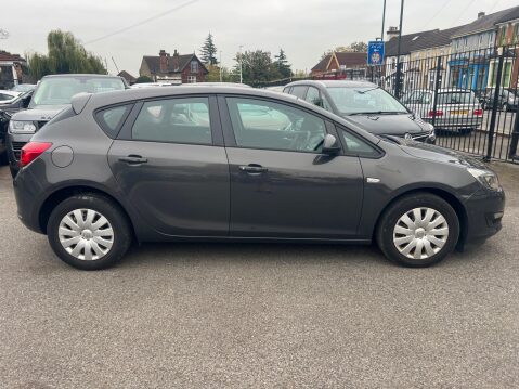 Vauxhall Astra 1.6 16v Exclusiv Auto Euro 5 5dr 8