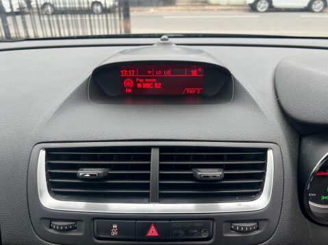Vauxhall Mokka 1.4i Turbo Exclusiv Auto 2WD Euro 6 5dr 27