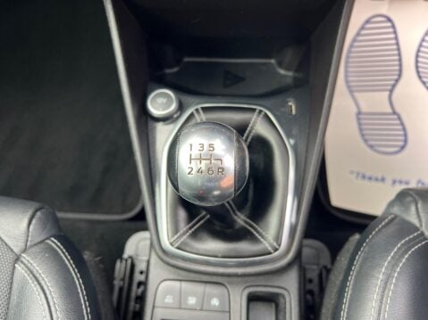 Ford Fiesta 1.0T EcoBoost ST-Line X Euro 6 (s/s) 3dr 37