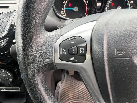 Ford Fiesta 1.0T EcoBoost Zetec Euro 5 (s/s) 3dr 14