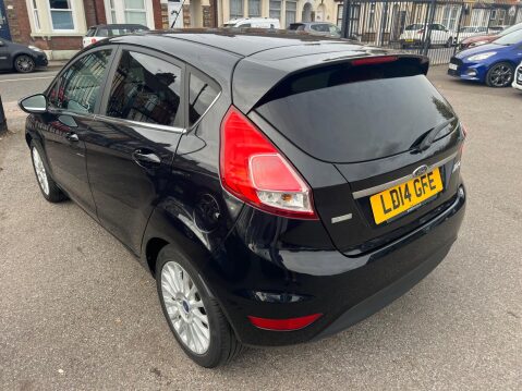 Ford Fiesta 1.0T EcoBoost Titanium Euro 5 (s/s) 5dr 4