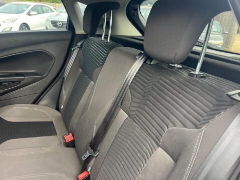 Ford Fiesta 1.0T EcoBoost Titanium Euro 5 (s/s) 5dr 25