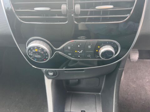 Renault Clio 0.9 TCe Dynamique S MediaNav Euro 5 (s/s) 5dr 28