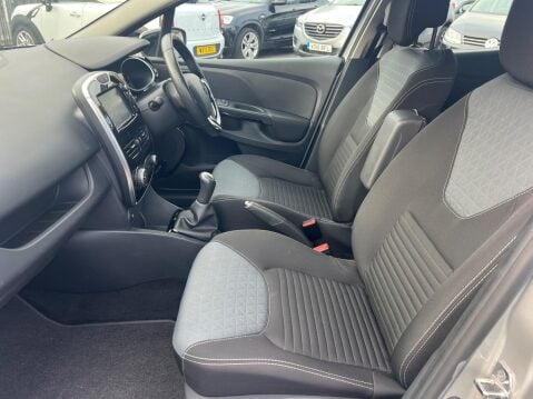 Renault Clio 0.9 TCe Dynamique S MediaNav Euro 5 (s/s) 5dr 21