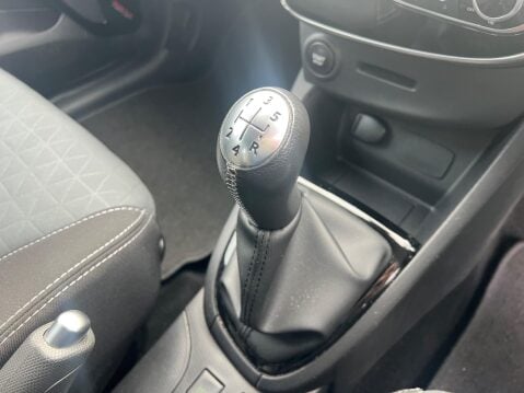 Renault Clio 0.9 TCe Dynamique S MediaNav Euro 5 (s/s) 5dr 29
