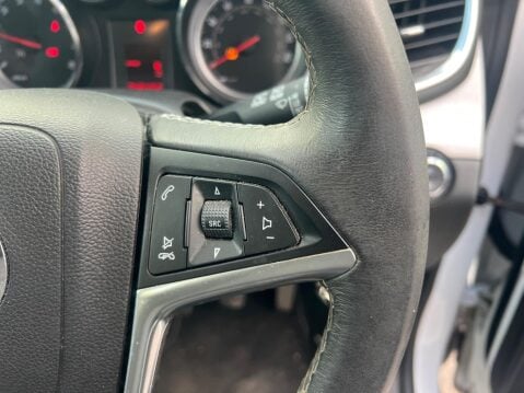 Vauxhall Mokka 1.6i Exclusiv 2WD Euro 6 (s/s) 5dr 16