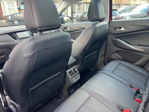 Vauxhall Grandland X 1.2 Turbo Elite Nav Euro 6 (s/s) 5dr 27