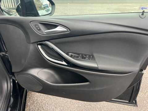 Vauxhall Astra 1.0i Turbo ecoTEC SRi Euro 6 (s/s) 5dr 30