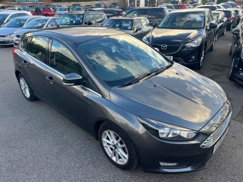 Ford Focus 1.0T EcoBoost Zetec Euro 6 (s/s) 5dr 8