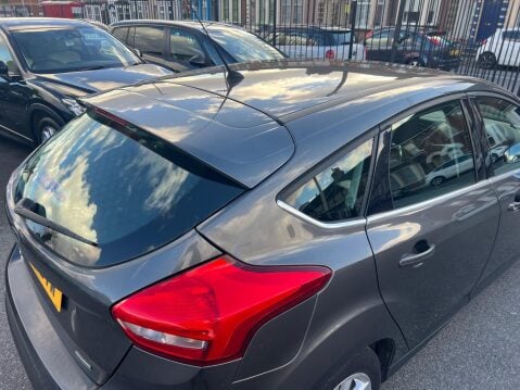 Ford Focus 1.0T EcoBoost Zetec Euro 6 (s/s) 5dr 14