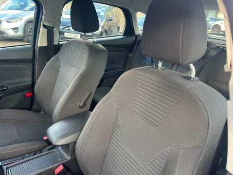 Ford Focus 1.6 Titanium Powershift Euro 6 5dr 24