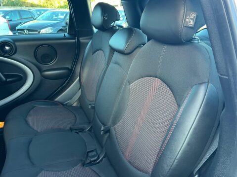 Mini Countryman 2.0 Cooper D Auto ALL4 Euro 5 5dr 29