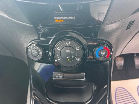 Ford Fiesta 1.0T EcoBoost Zetec Euro 6 (s/s) 5dr 32