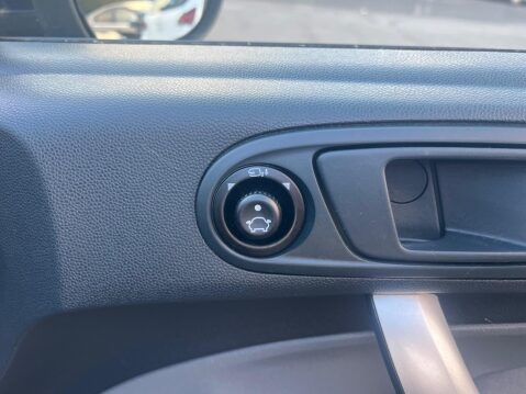 Ford Fiesta 1.4 Zetec 5dr 33